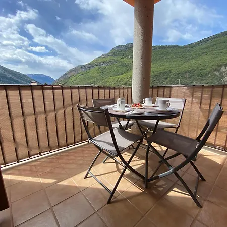 Lägenhet Apto En Valle De Benasque 2 Wifi